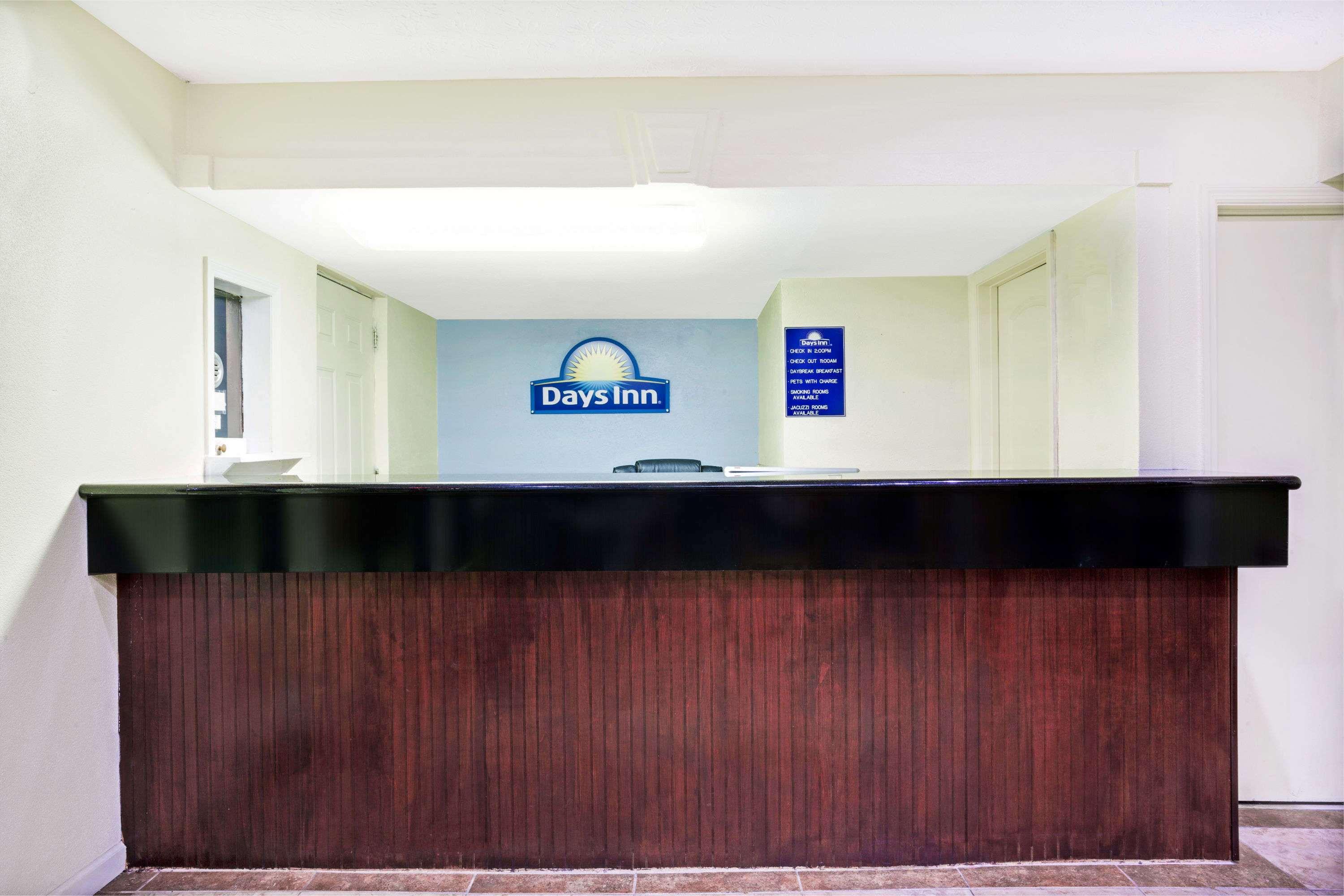 Days Inn By Wyndham Douglasville-Atlanta-Fairburn Road מראה חיצוני תמונה