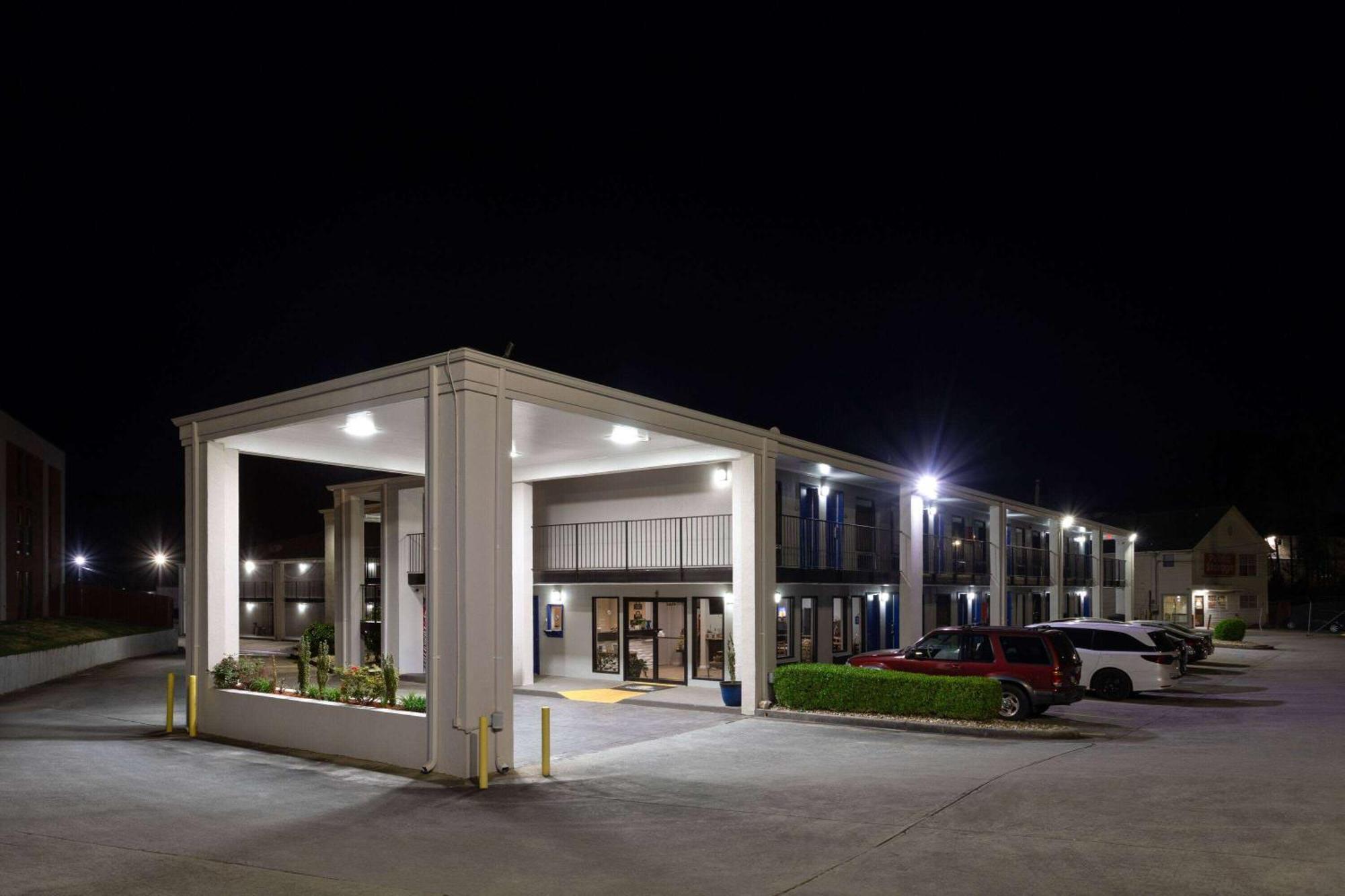 Days Inn By Wyndham Douglasville-Atlanta-Fairburn Road מראה חיצוני תמונה